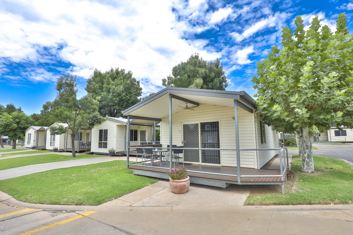 2024-BIG4-Mildura-2-Bedroom-Deluxe-Unit-Wheelchair-Access-5-Berth-1200px-01
