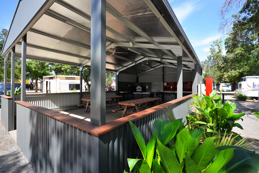 BIG4-Mildura-Getaway-BBQ-Camp-Kitchen-900-pix-Apr-20-44